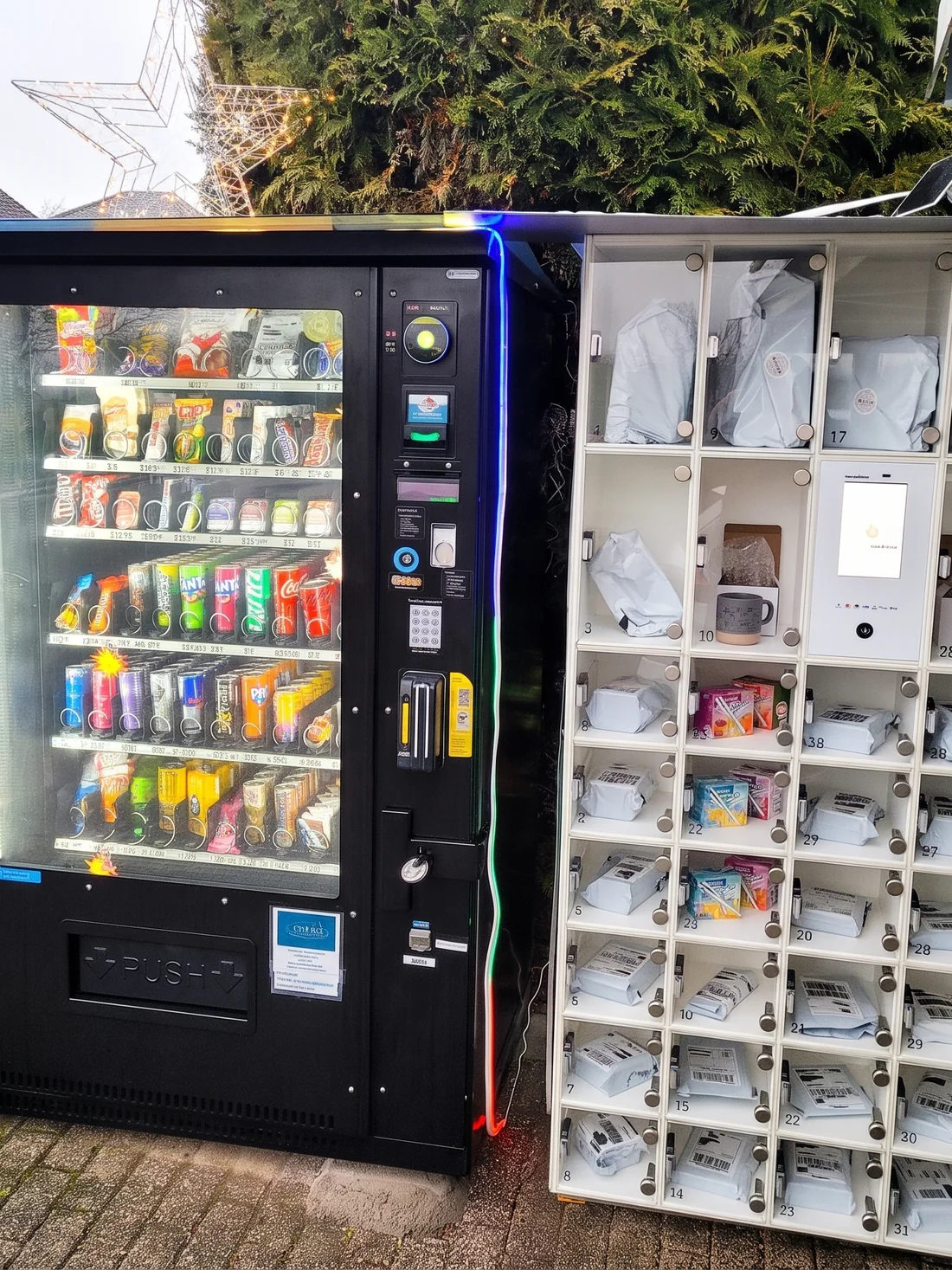 Unser Automat in Fritzlar mit den Fächern daneben