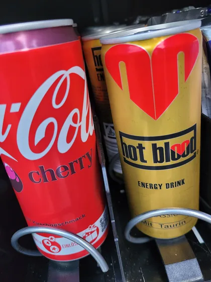 Cherry Coke und Hot Blood in der Spirale
